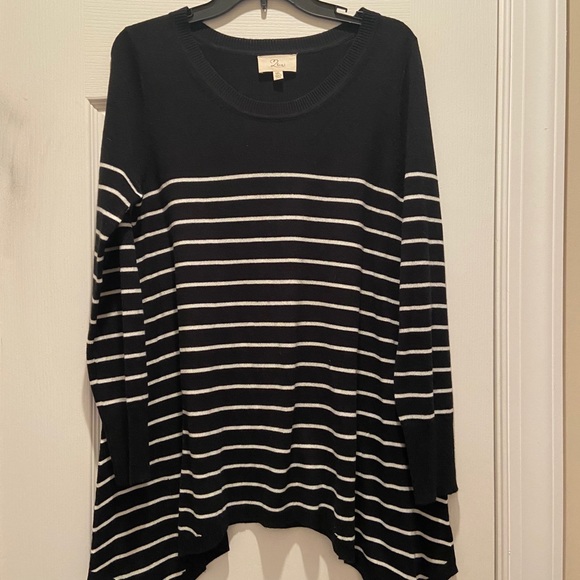 Tops - 💕NWOT top💕 sale item